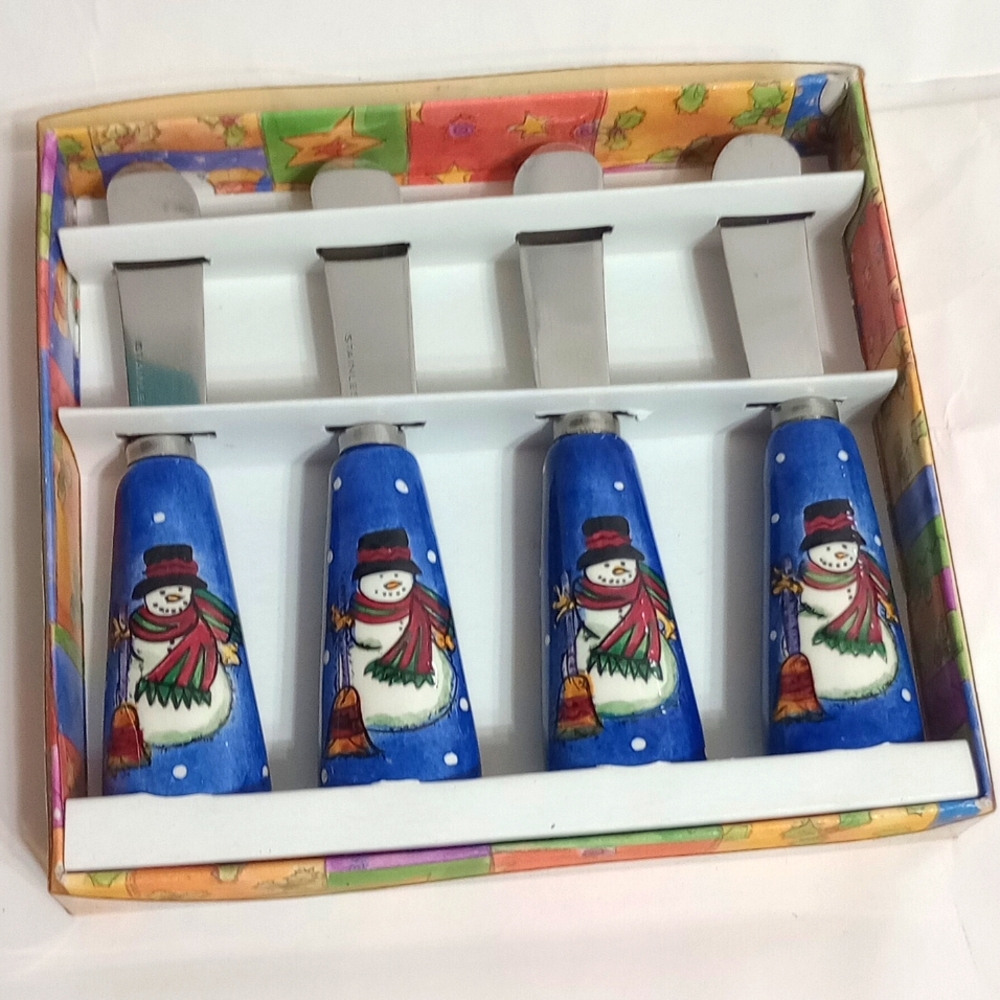 Snowmen spreaders